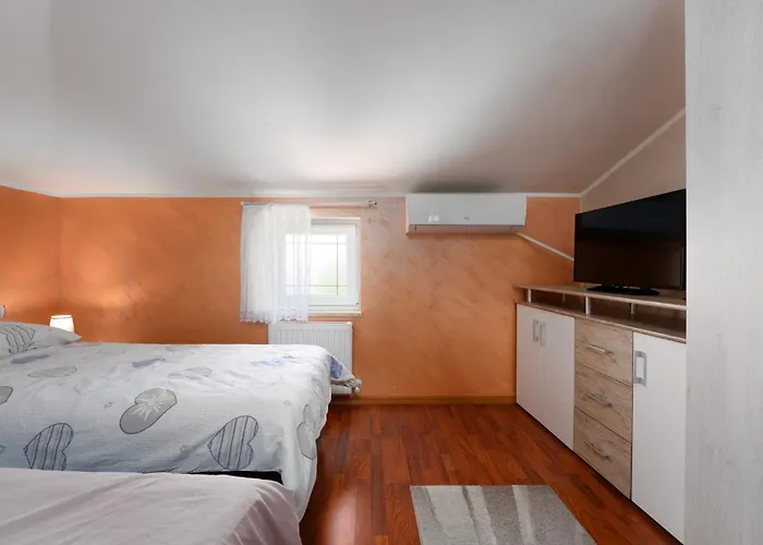 Goran By Briskva Πόρετς